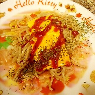 蕎麦のチーズケチャップ添え